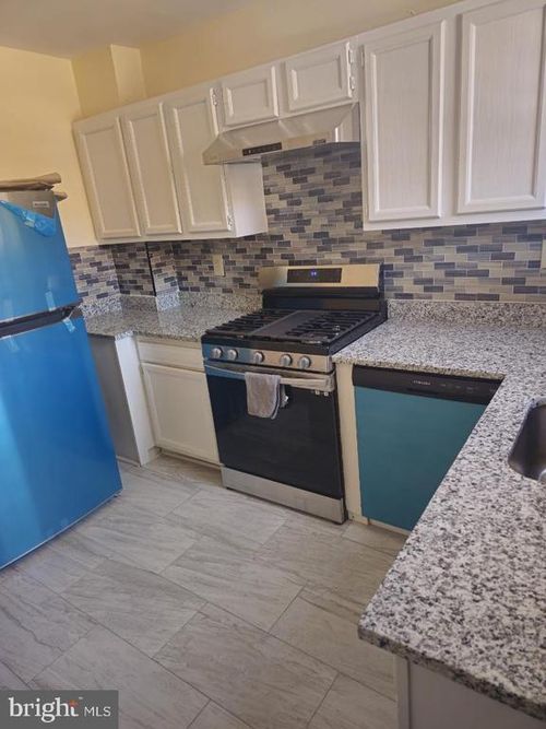 3914 Gelston Dr, BALTIMORE, MD, 21229-1909 | Card Image