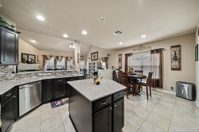 409 Carlow, House other with 4 bedrooms, 3 bathrooms and null parking in Cibolo TX | Image 13
