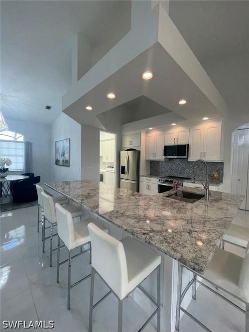 8268 Southwind Bay Cir, FORT MYERS, FL, 33908-6028 | Card Image