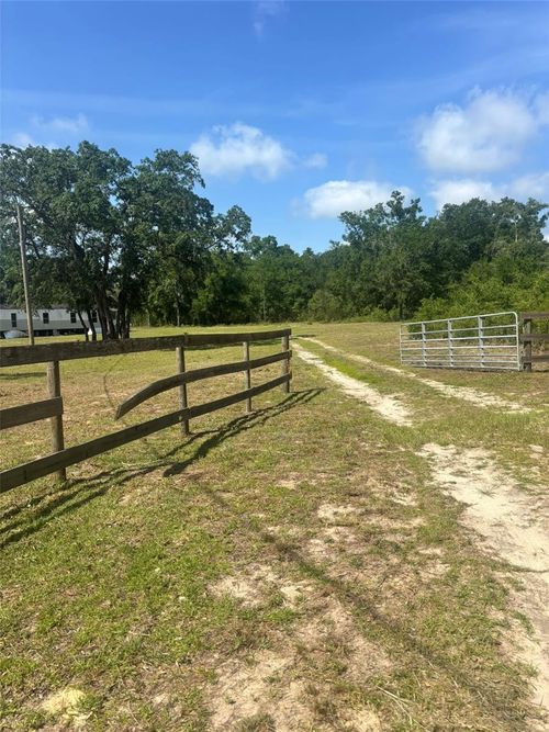 7670 Ne 128th Ln, BRONSON, FL, 32621-3457 | Card Image