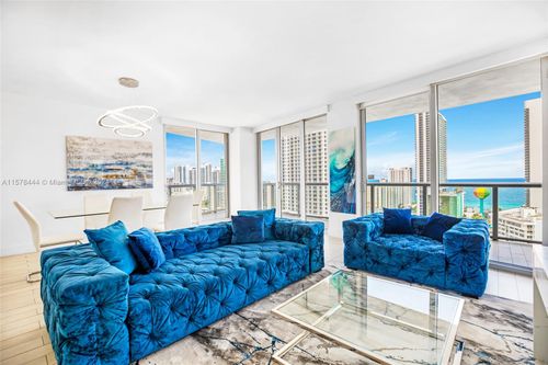 t2102-2600 E Hallandale Beach Blvd, Hallandale Beach, FL, 33009-4876 | Card Image