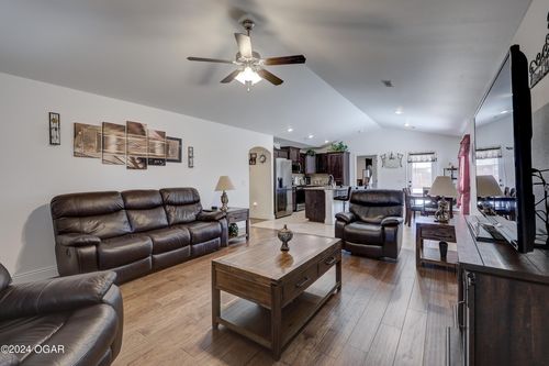 2015 Bogey Lane, Neosho, MO, 64850 | Card Image