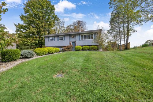 29 Cornfield Rd, Middletown, NY, 10940-7655 | Card Image