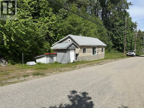 2404 Perrier Road, Nelson, BC, V1L6Y9 | Card Image