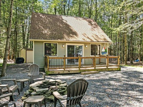 1143 Wallenpaupack Dr, Lake Ariel, PA, 18436-8141 | Card Image