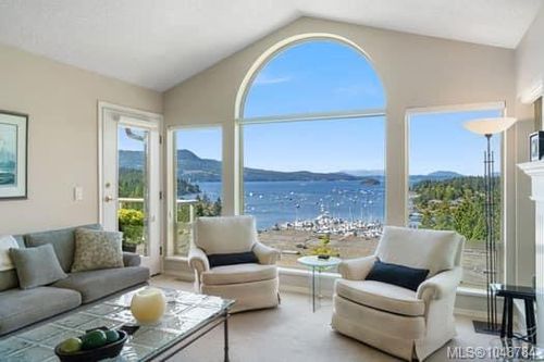 108-6880 Wallace Dr, Brentwood Bay, BC, V8M1N8 | Card Image