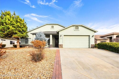 6760 E Sandhurst Dr, Prescott Valley, AZ, 86314-5889 | Card Image