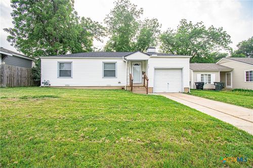 902 N 8th St, Temple, TX, 76501-2644 | Card Image