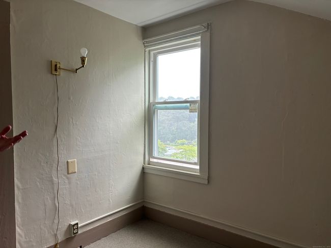 151 Union St, Home with 8 bedrooms, 3 bathrooms and 3 parking in Willimantic CT | Image 18