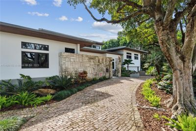 1060 Alfonso Ave, House other with 5 bedrooms, 5 bathrooms and null parking in Coral Gables FL | Image 3