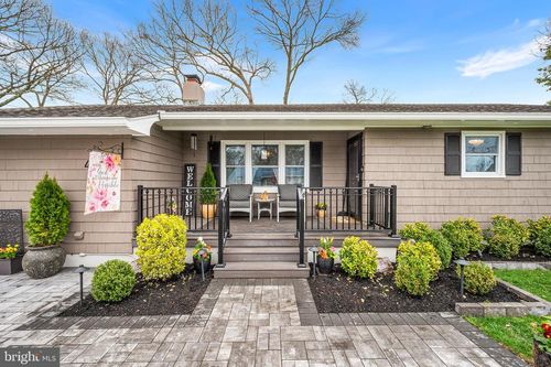 465 Commodore Dr, Forked River, NJ, 08731-4821 | Card Image