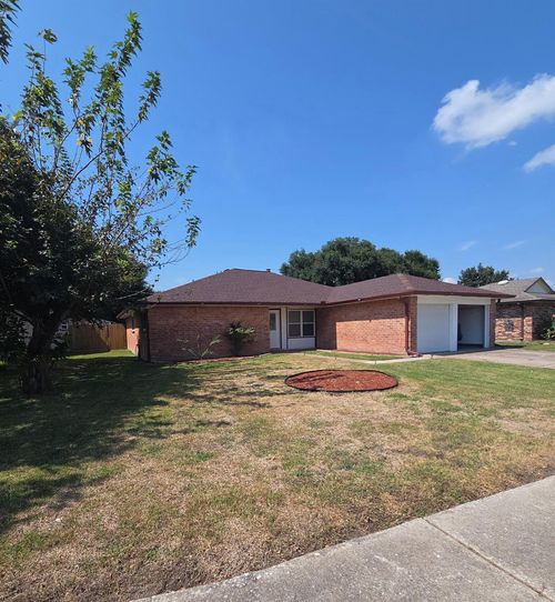 10102 Barmont Dr, La Porte, TX, 77571-5910 | Card Image