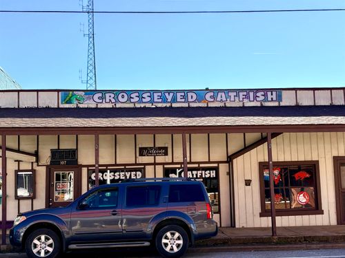 107 E Main St, Hardy, AR, 72542-9016 | Card Image