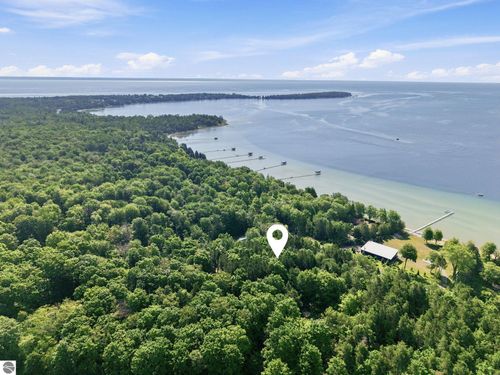 12820 N Northport Point Road, Northport, MI, 49670 | Card Image