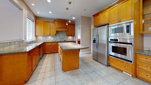 3351 Point Ave, Richmond, BC, V7C5W8 | Card Image