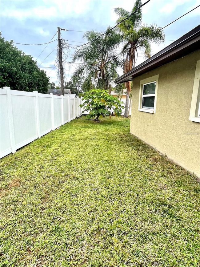 5357 Skyline Pl, House other with 3 bedrooms, 2 bathrooms and null parking in SARASOTA FL | Image 28