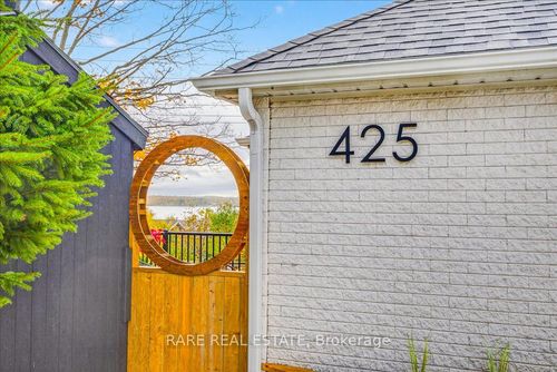 425 Codrington St, Barrie, ON, L4M1S9 | Card Image