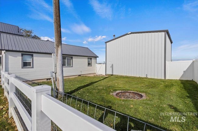 1206 E 3800 N, House other with 3 bedrooms, 2 bathrooms and null parking in Buhl ID | Image 24