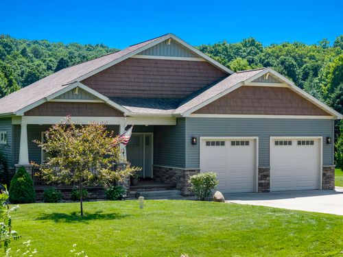 9366 E Summerfield Dr, Traverse City, MI, 49684-7538 | Card Image