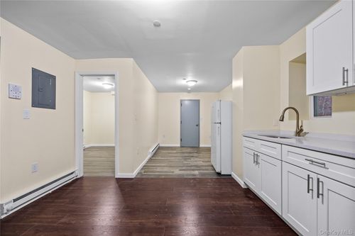 13 Van Cortlandt Pk Ave, Yonkers, NY, 10701-7691 | Card Image