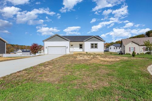 32366 Lilac Ln, Logan, OH, 43138-7502 | Card Image