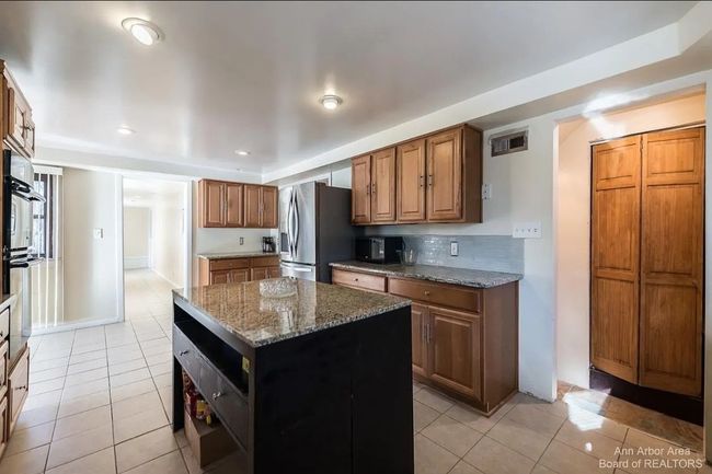 20358 Melrose St, House other with 3 bedrooms, 2 bathrooms and null parking in Southfield MI | Image 9