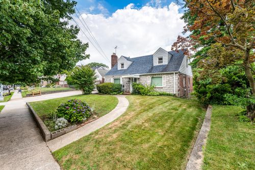 198 Mclaughlin Ave, Hollis, NY, 11423-1308 | Card Image