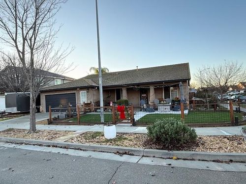 408 Griffin Way, Winters, CA, 95694-2321 | Card Image