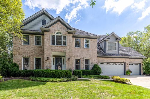 2492 Wentworth Ln, Aurora, IL, 60502-1319 | Card Image