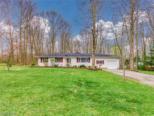 8406 Whipporwill Rd, Ravenna, OH, 44266-8506 | Card Image