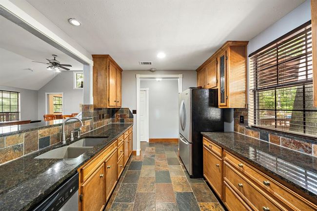 638 W Lakeview Dr, House other with 2 bedrooms, 2 bathrooms and null parking in Trinity TX | Image 7