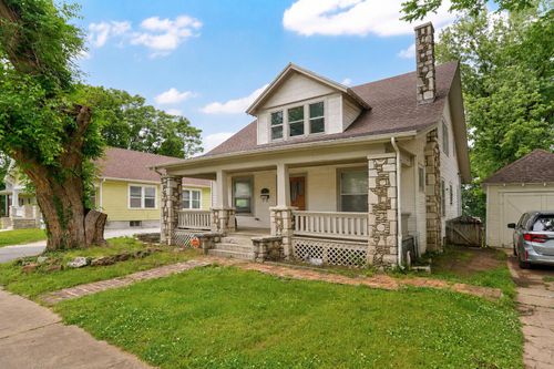 817 W Walnut St, Springfield, MO, 65806-1821 | Card Image