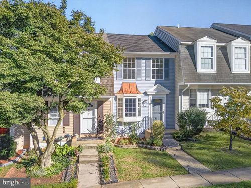 11 Wyatt Ct, STERLING, VA, 20165-5732 | Card Image