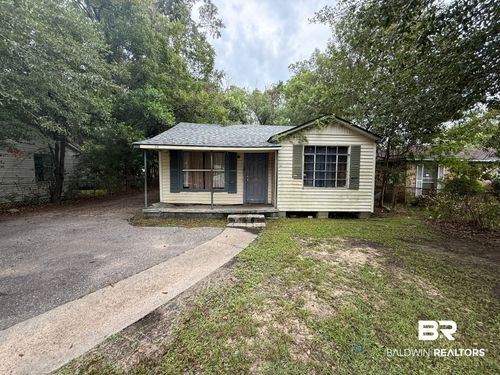 212 11th Ave, Chickasaw, AL, 36611-2613 | Card Image