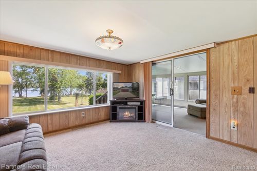 8331 Hilton Rd, Brighton, MI, 48114-8911 | Card Image
