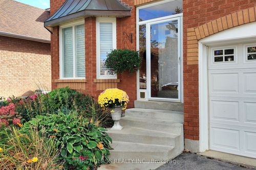 7 Kenpark Ave, Brampton, ON, L6Z3P4 | Card Image