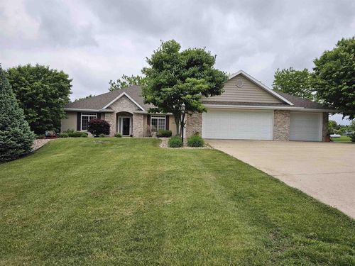 E6380 Esther Drive, LITTLE WOLF, WI, 54949 | Card Image