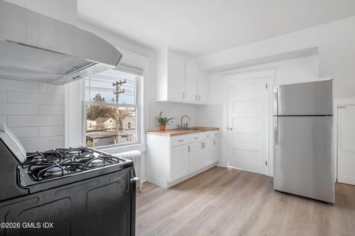 3-140 Hamilton Ave, Greenwich, CT, 06830-6113 | Card Image