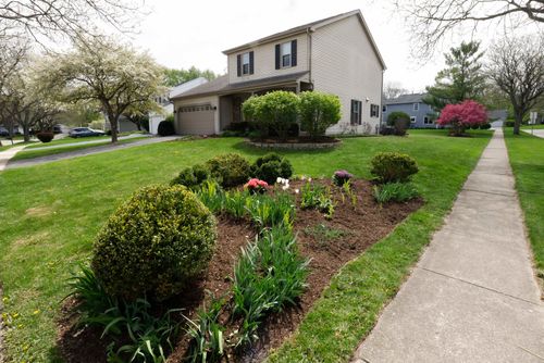 608 Thackeray Ln, Fox River Grove, IL, 60021-1840 | Card Image
