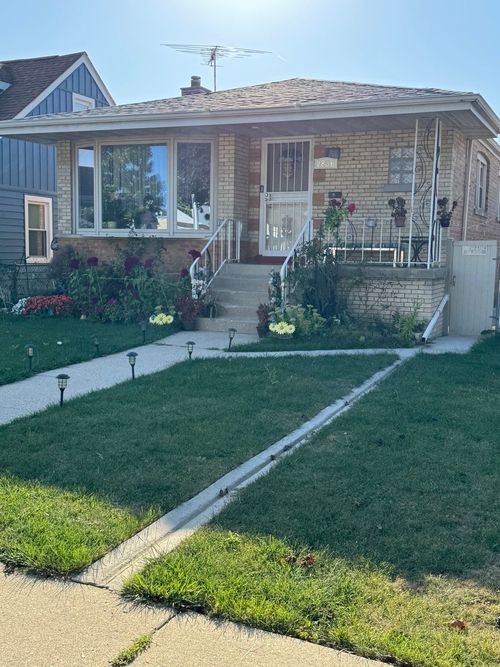 7836 Monitor Ave, Burbank, IL, 60459-1245 | Card Image
