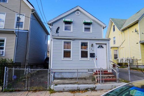 128 N 7th Ave, Mount Vernon, NY, 10550-1214 | Card Image