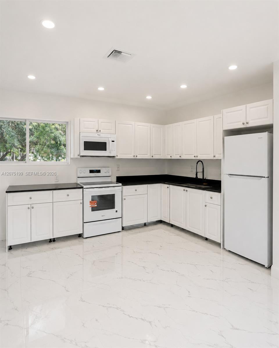 Residential Lease in Miami 4