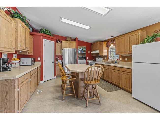 10934 Rattlesnake Ln, House other with 3 bedrooms, 2 bathrooms and 2 parking in Unity OR | Image 17