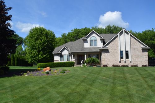 1037 Todd Ct, White Lake, MI, 48383-2794 | Card Image