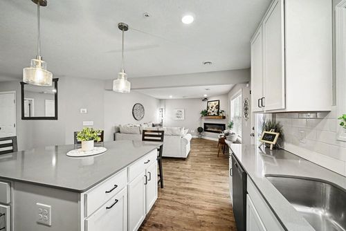 14330 Arctic Cir, Rosemount, MN, 55068-4853 | Card Image