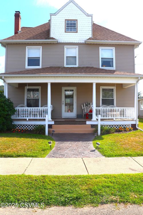 824 E 2nd St, Nescopeck, PA, 18635-1413 | Card Image