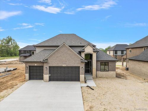 24091 Tullymore Dr, Macomb, MI, 48042 | Card Image
