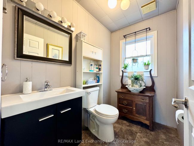 677 Louis St, House other with 3 bedrooms, 2 bathrooms and 3 parking in Port Elgin ON | Image 8