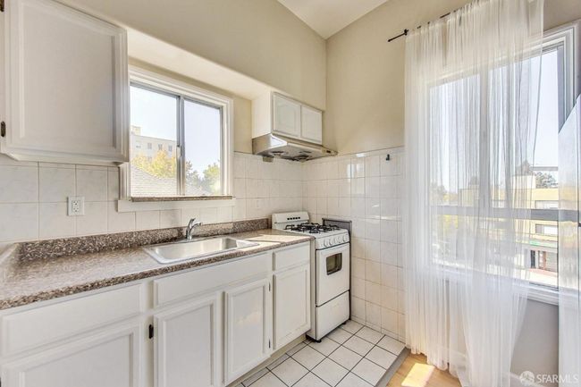 2815 - 2811 Telegraph Ave, Home with 6 bedrooms, 5 bathrooms and 4 parking in Berkeley CA | Image 27