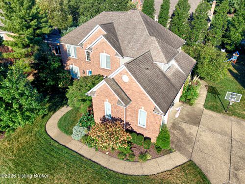 1302 Isleworth Dr, Louisville, KY, 40245-5252 | Card Image